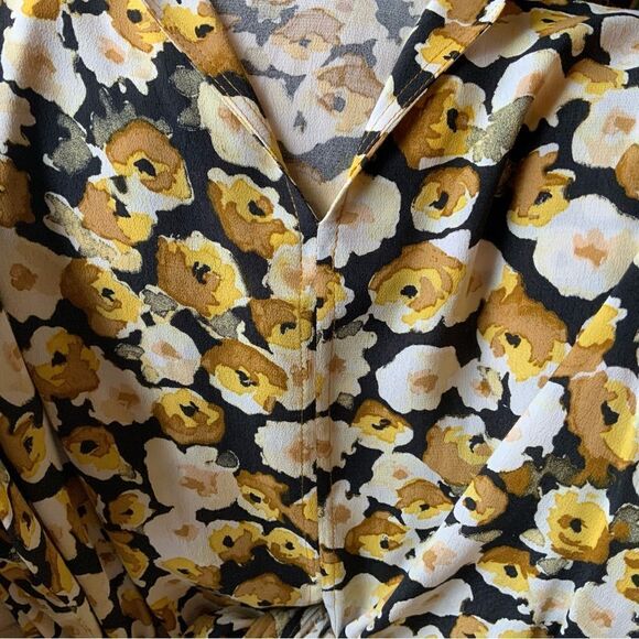 Karen Kane PETITE Lrg Black & Gold Women’s Button Down Floral Blouse NWT - Picture 12 of 15